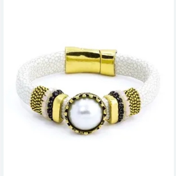 Laura Janelle Faux Pearl with Textured Band Bracelet - Picture 1 of 6